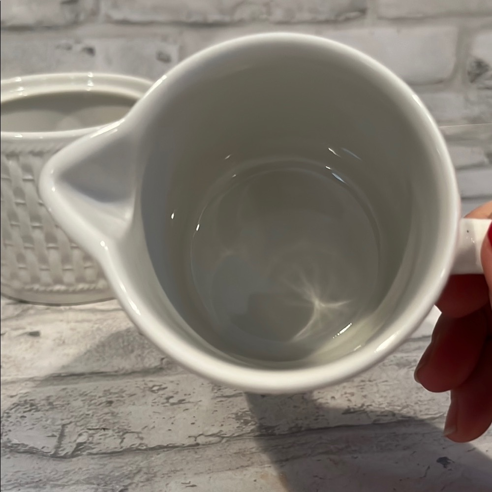 LNT home White Ceramic Sugar Bowl and Creamer Set - Picture 8 of 9